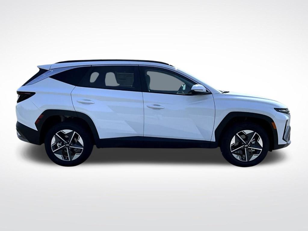 new 2025 Hyundai TUCSON Hybrid car, priced at $37,514