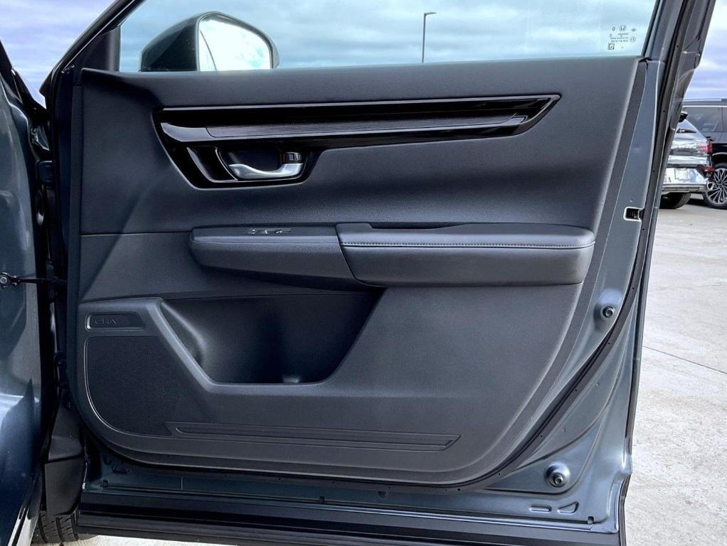 used 2023 Honda CR-V car, priced at $33,777