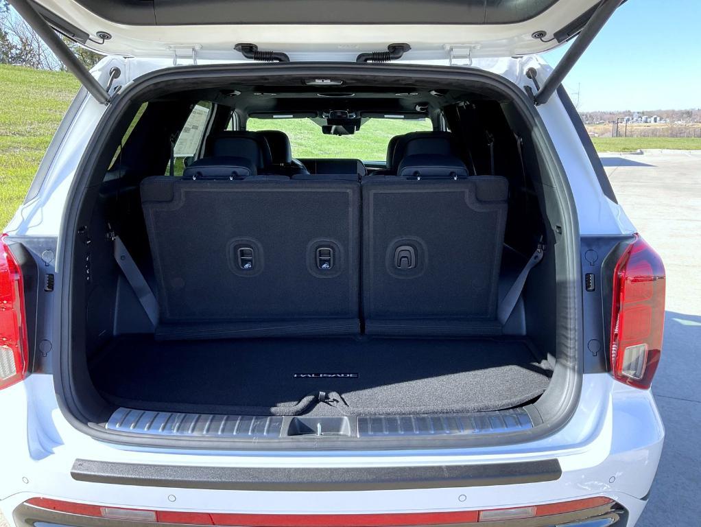 new 2025 Hyundai Palisade car, priced at $55,274
