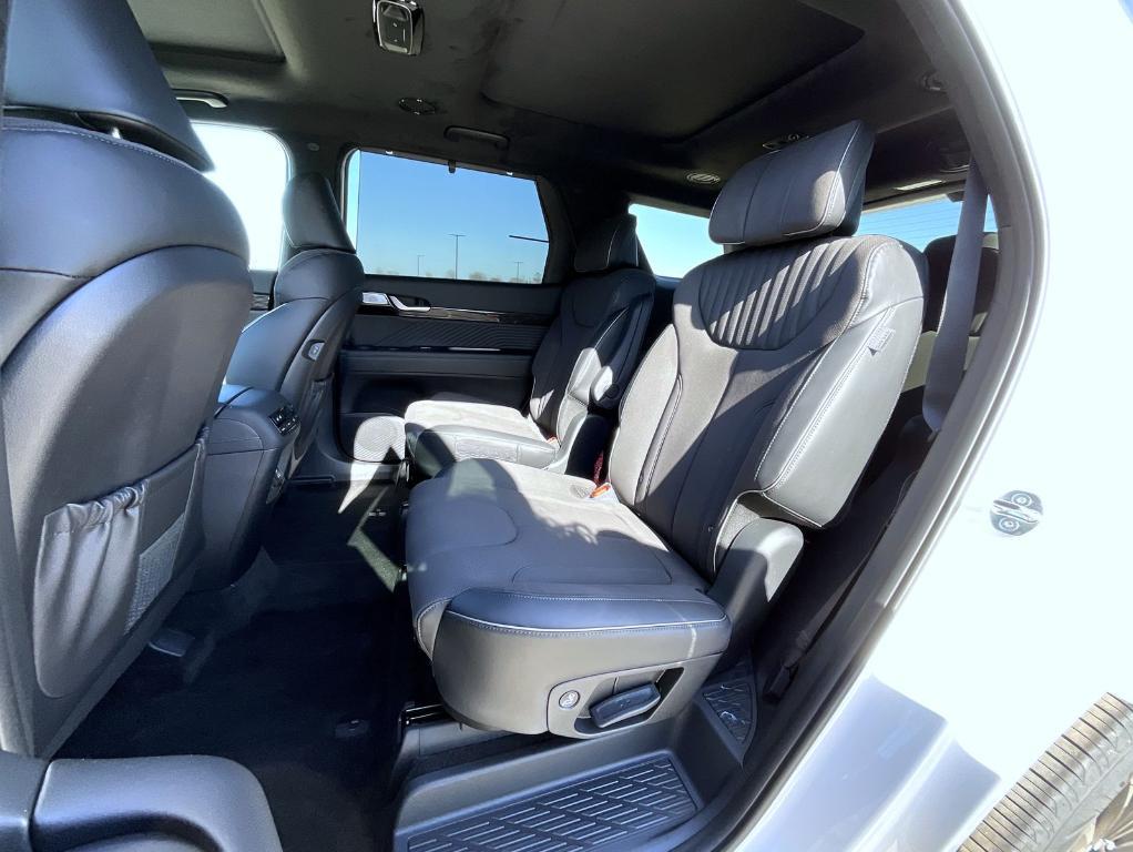new 2025 Hyundai Palisade car, priced at $55,274