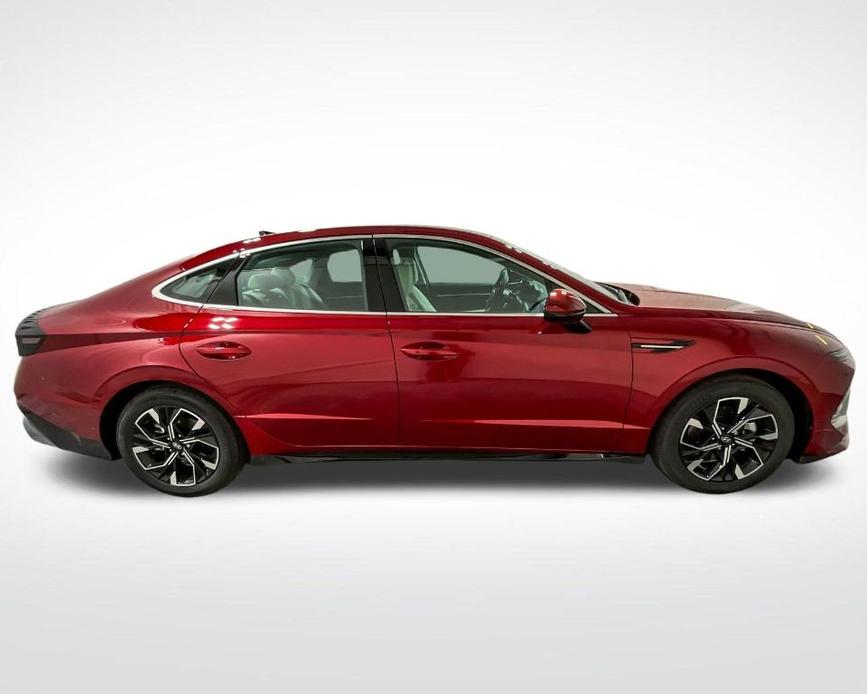 new 2024 Hyundai Sonata car, priced at $30,869