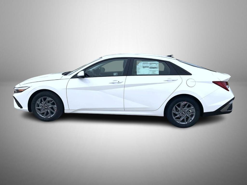 new 2025 Hyundai ELANTRA HEV car, priced at $23,529
