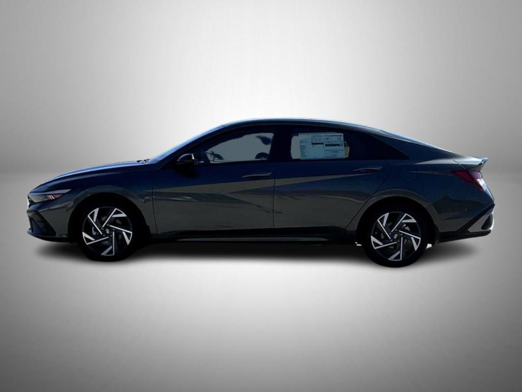 new 2025 Hyundai Elantra car, priced at $22,404