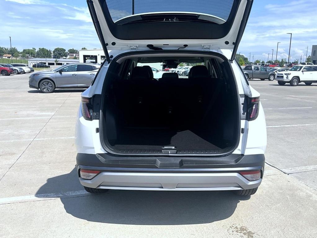 new 2025 Hyundai Tucson car, priced at $35,689