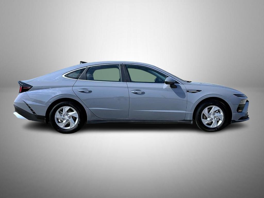 used 2025 Hyundai Sonata car, priced at $23,157