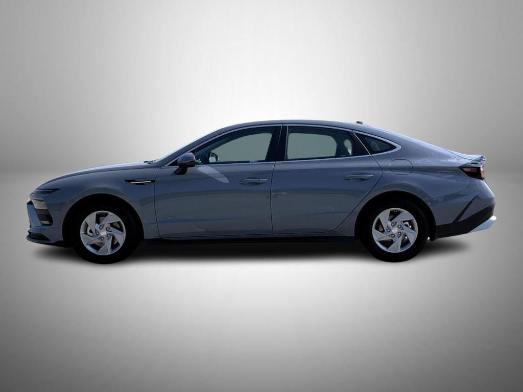 used 2025 Hyundai Sonata car, priced at $23,157