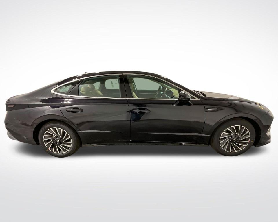 new 2025 Hyundai Sonata Hybrid car, priced at $37,893