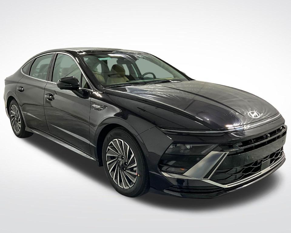 new 2025 Hyundai Sonata Hybrid car, priced at $37,893