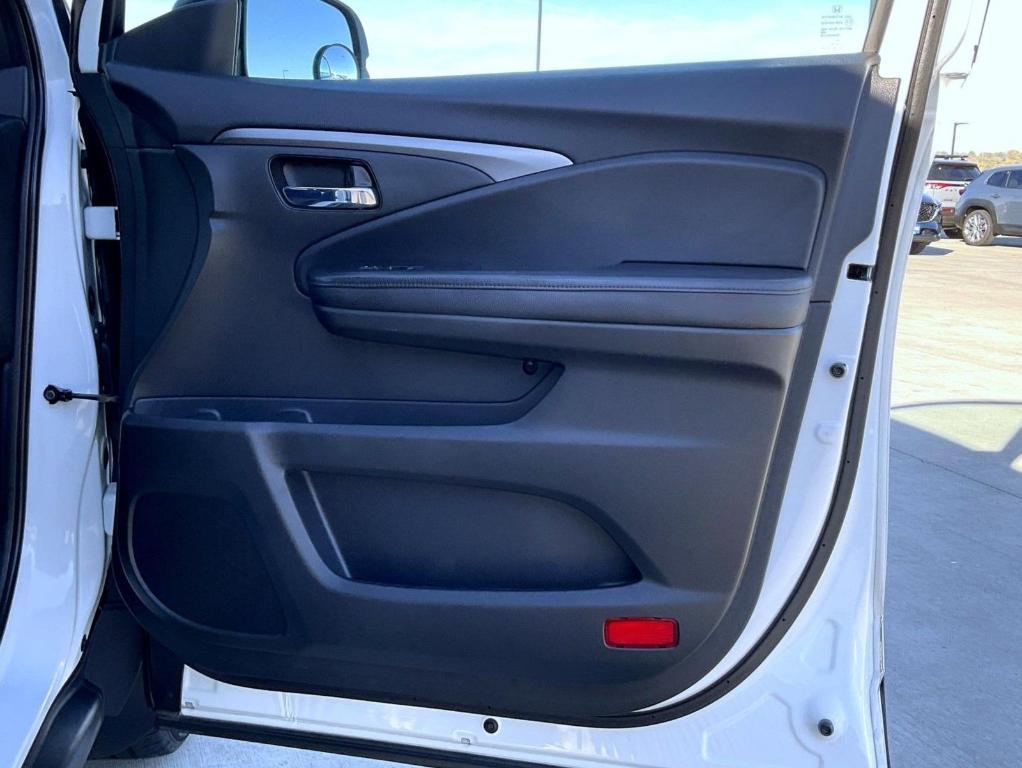 used 2021 Honda Passport car, priced at $24,444