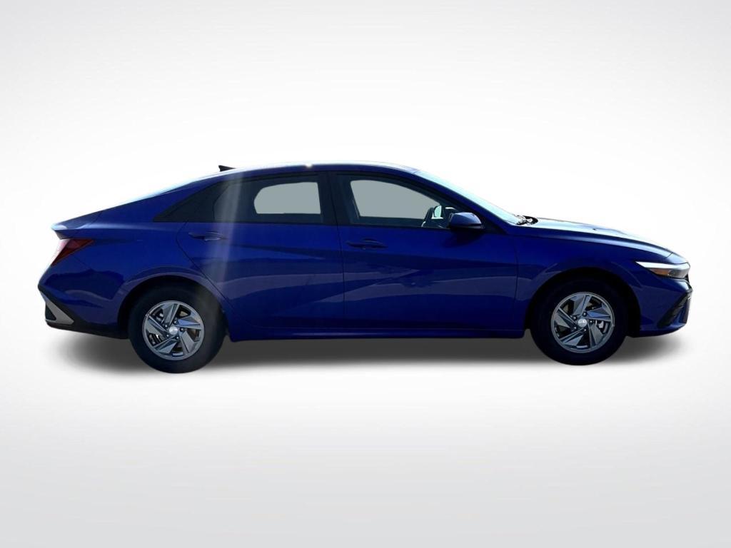 new 2025 Hyundai Elantra car, priced at $23,004