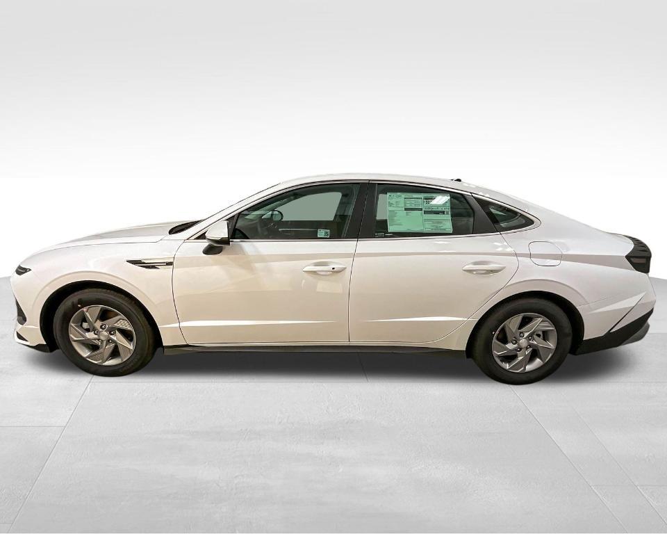 new 2025 Hyundai Sonata car, priced at $27,026