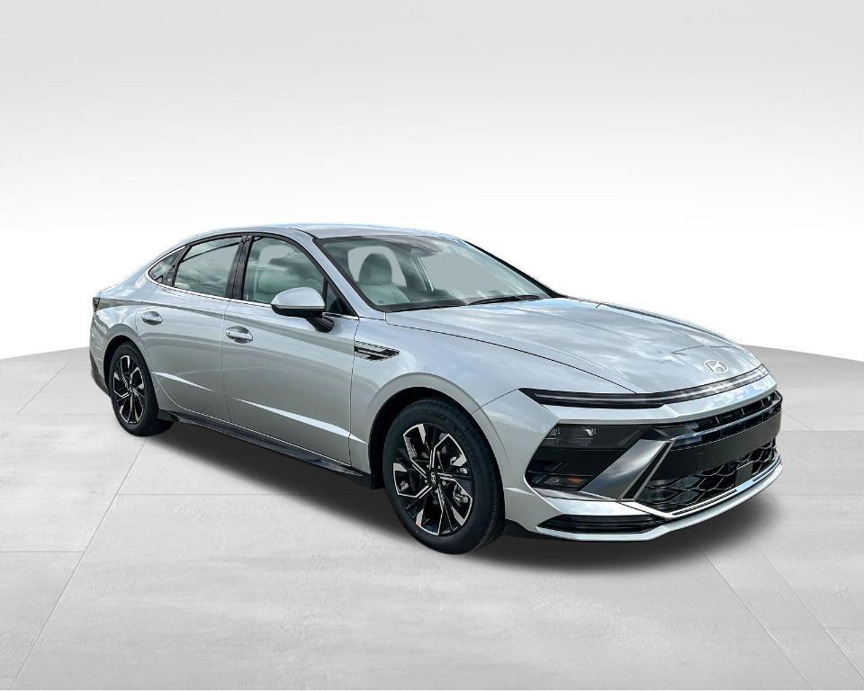 new 2025 Hyundai Sonata car, priced at $29,004