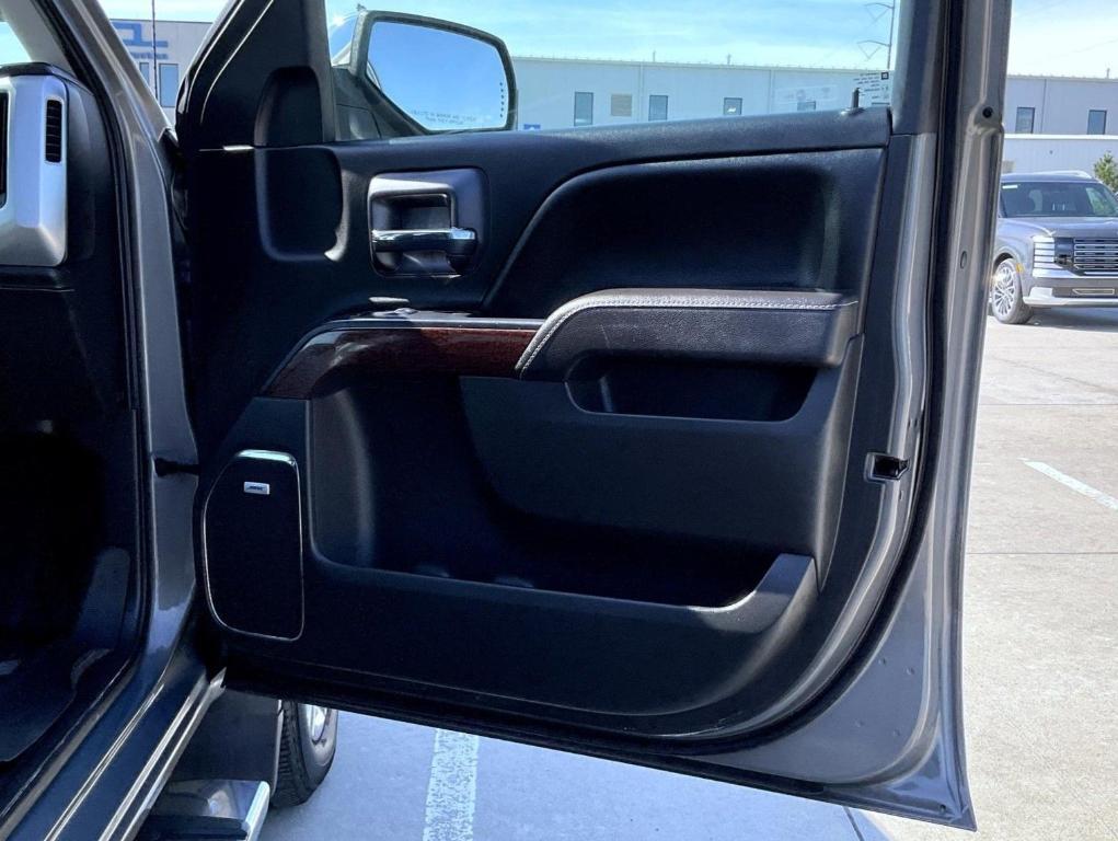 used 2017 GMC Sierra 1500 car, priced at $29,546