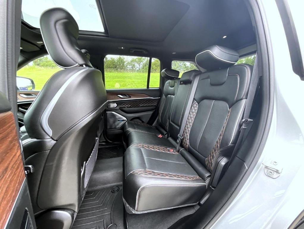used 2022 Jeep Grand Cherokee car, priced at $38,699