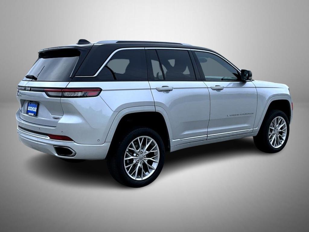 used 2022 Jeep Grand Cherokee car, priced at $38,699
