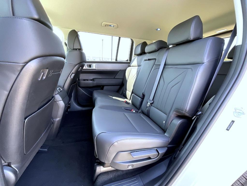 new 2025 Hyundai SANTA FE HEV car, priced at $41,084