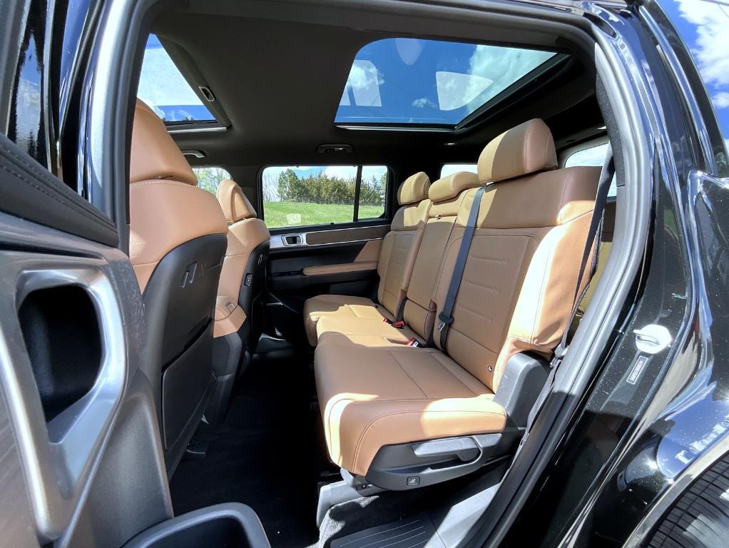 new 2025 Hyundai SANTA FE HEV car, priced at $47,229