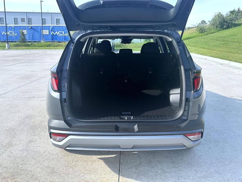 new 2025 Hyundai Tucson car, priced at $30,894