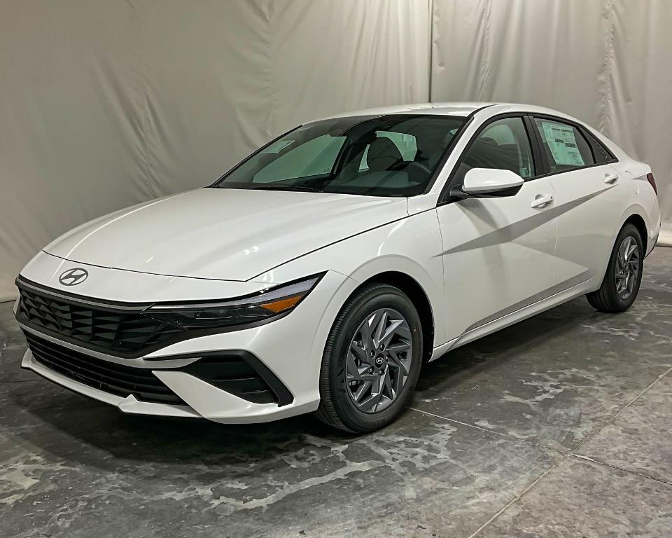 new 2025 Hyundai ELANTRA HEV car, priced at $23,009