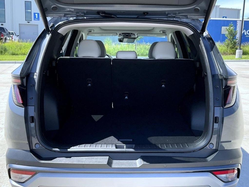 new 2025 Hyundai Tucson car, priced at $40,979