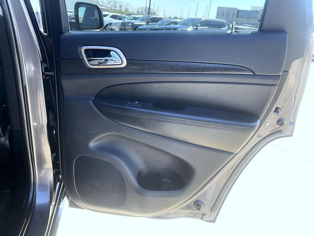 used 2016 Jeep Grand Cherokee car, priced at $16,353