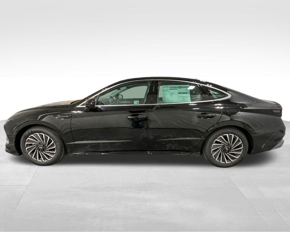 new 2025 Hyundai Sonata Hybrid car, priced at $38,829