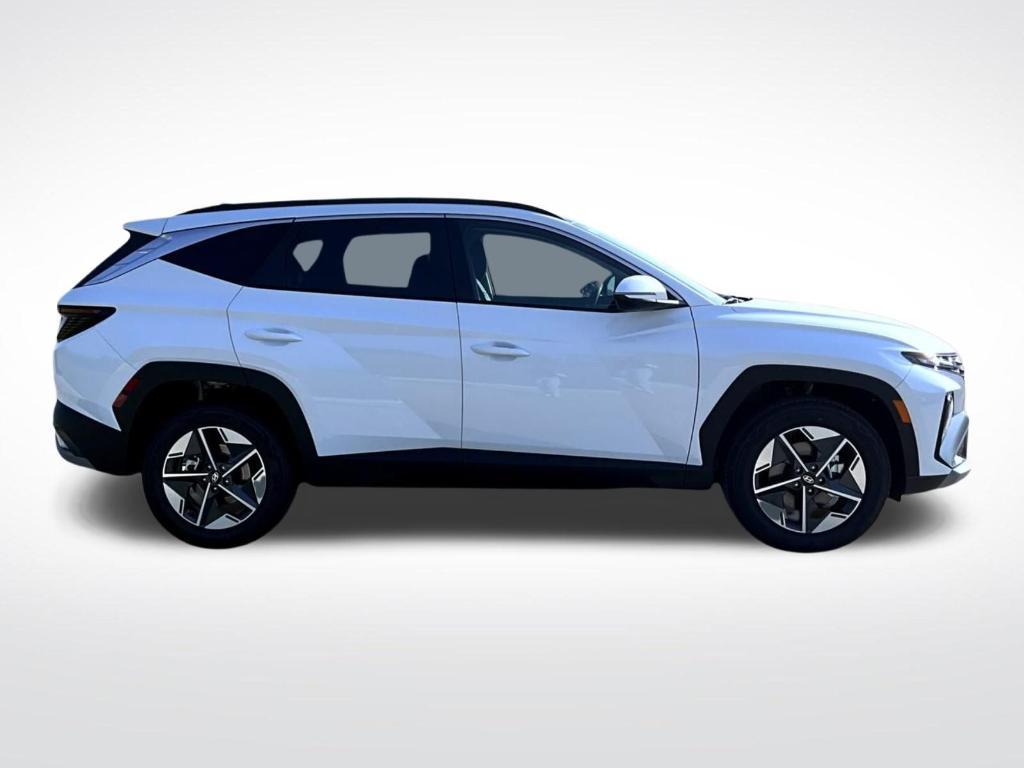 new 2025 Hyundai TUCSON Hybrid car, priced at $36,805