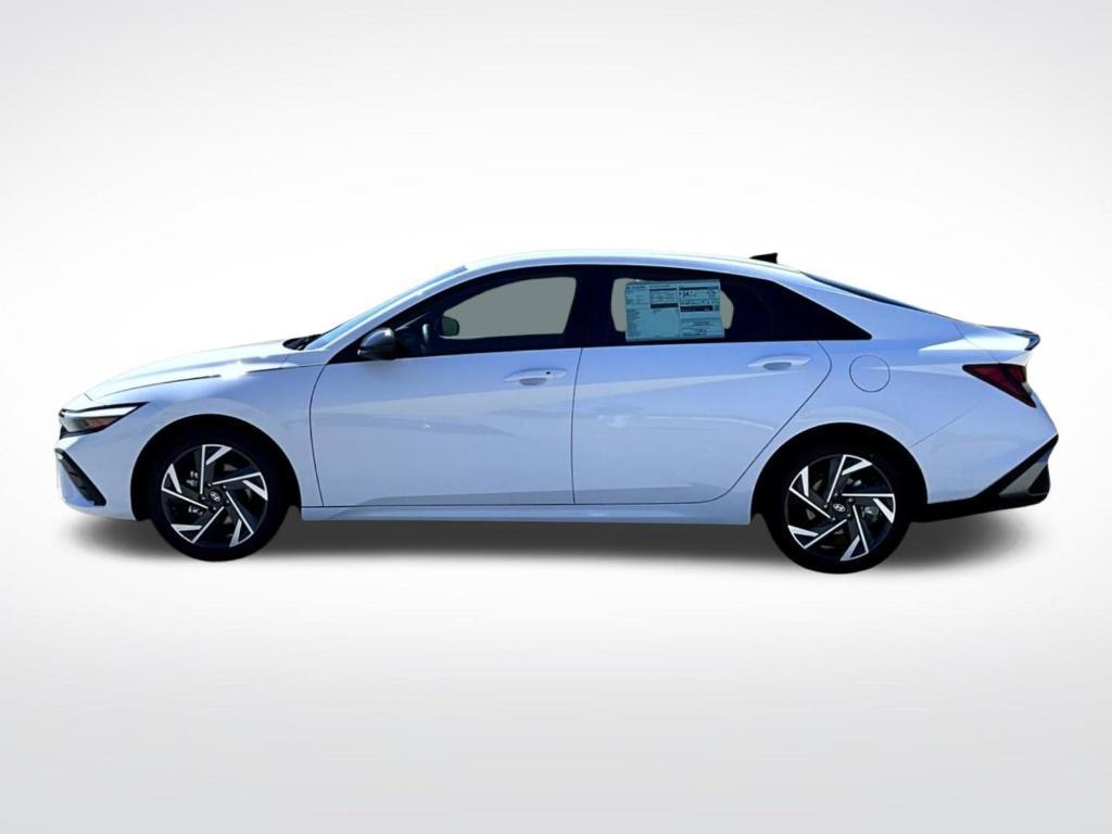 new 2025 Hyundai Elantra car, priced at $25,154