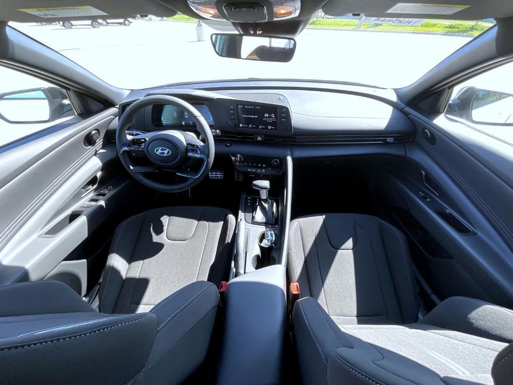 new 2025 Hyundai Elantra car, priced at $25,154