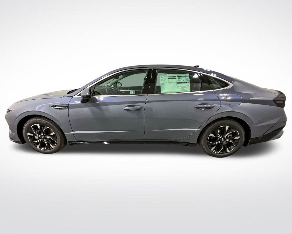 new 2025 Hyundai Sonata car, priced at $30,489