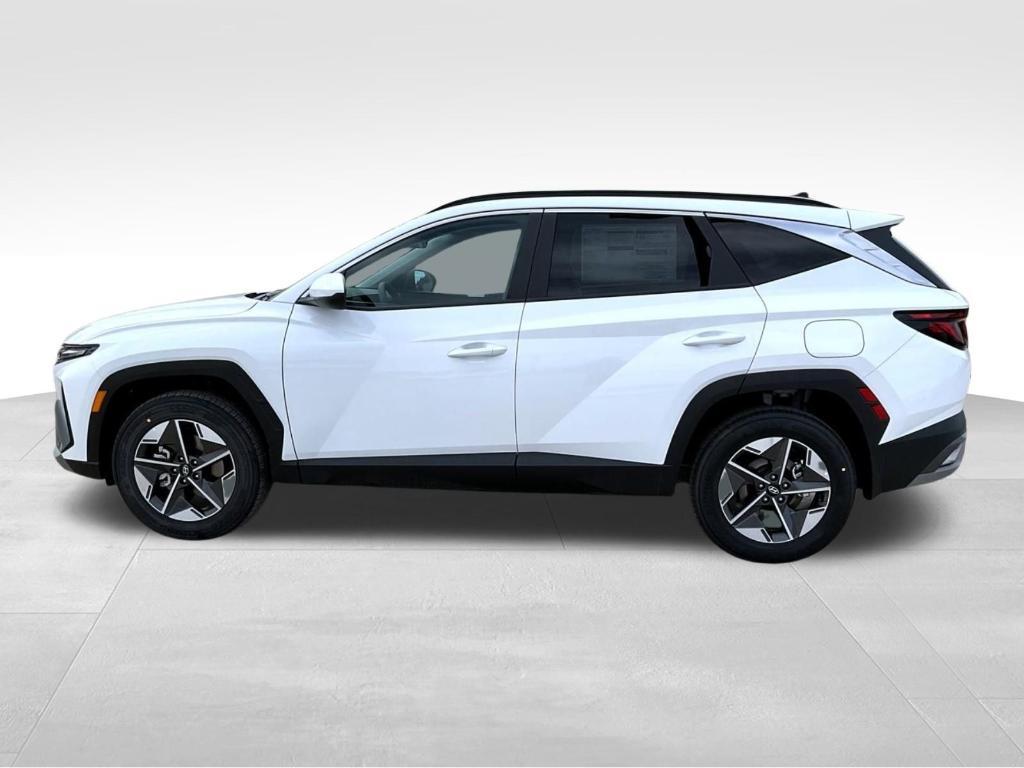 new 2025 Hyundai Tucson car, priced at $32,174