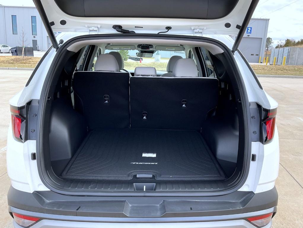 new 2025 Hyundai Tucson car, priced at $32,174