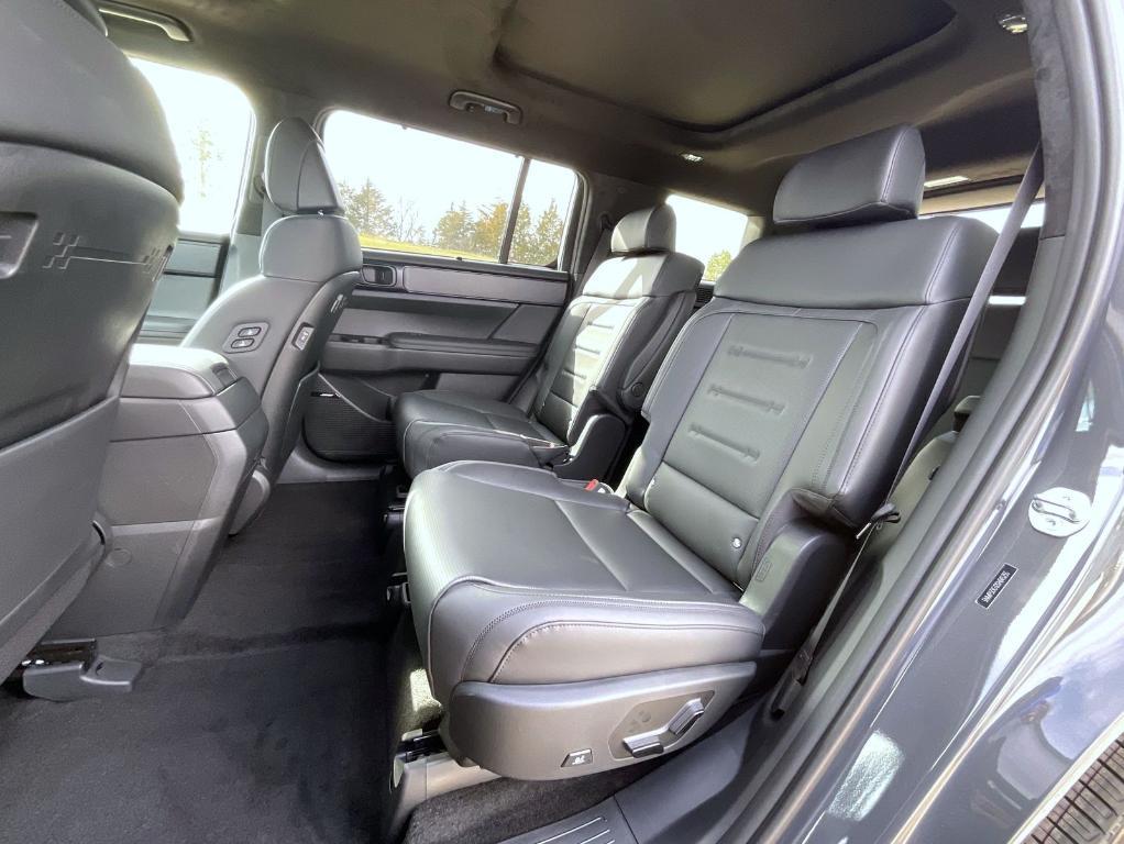 new 2025 Hyundai SANTA FE HEV car, priced at $49,924