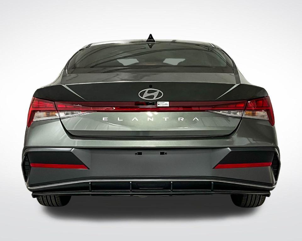 new 2025 Hyundai Elantra car, priced at $25,666