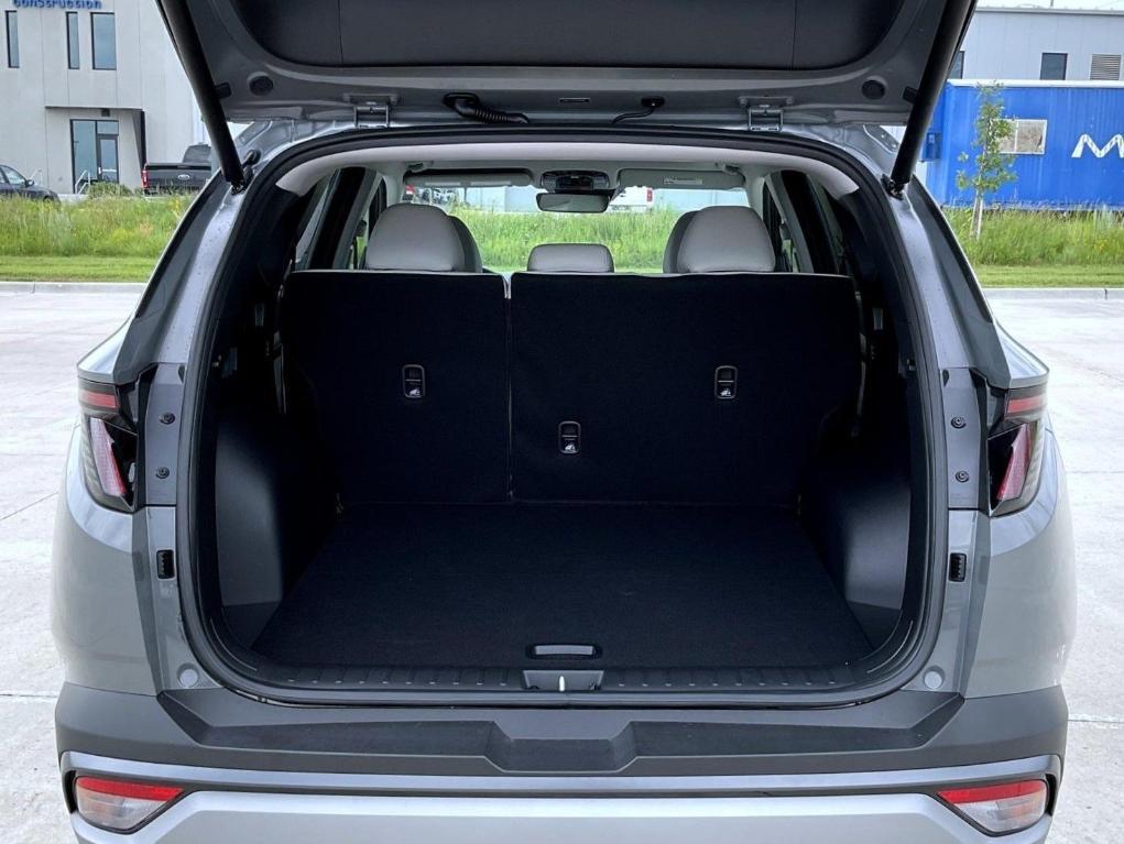 new 2025 Hyundai Tucson car, priced at $35,354