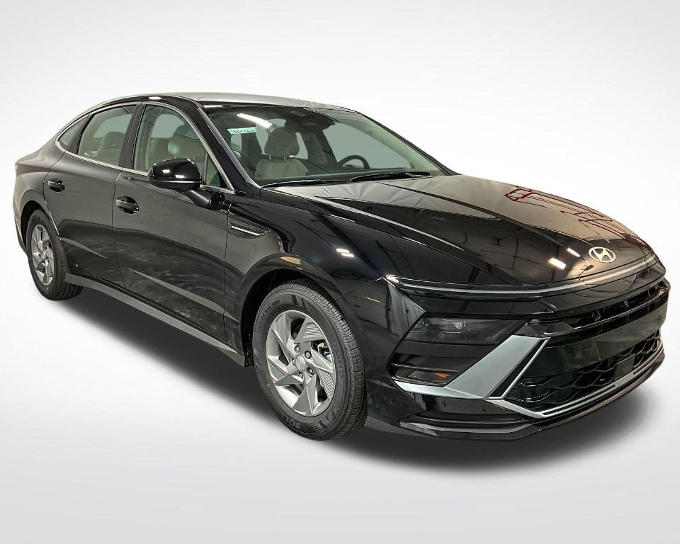 new 2025 Hyundai Sonata car, priced at $27,084