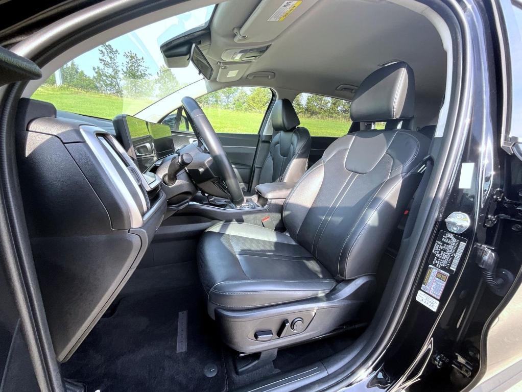 used 2024 Kia Sorento car, priced at $28,764