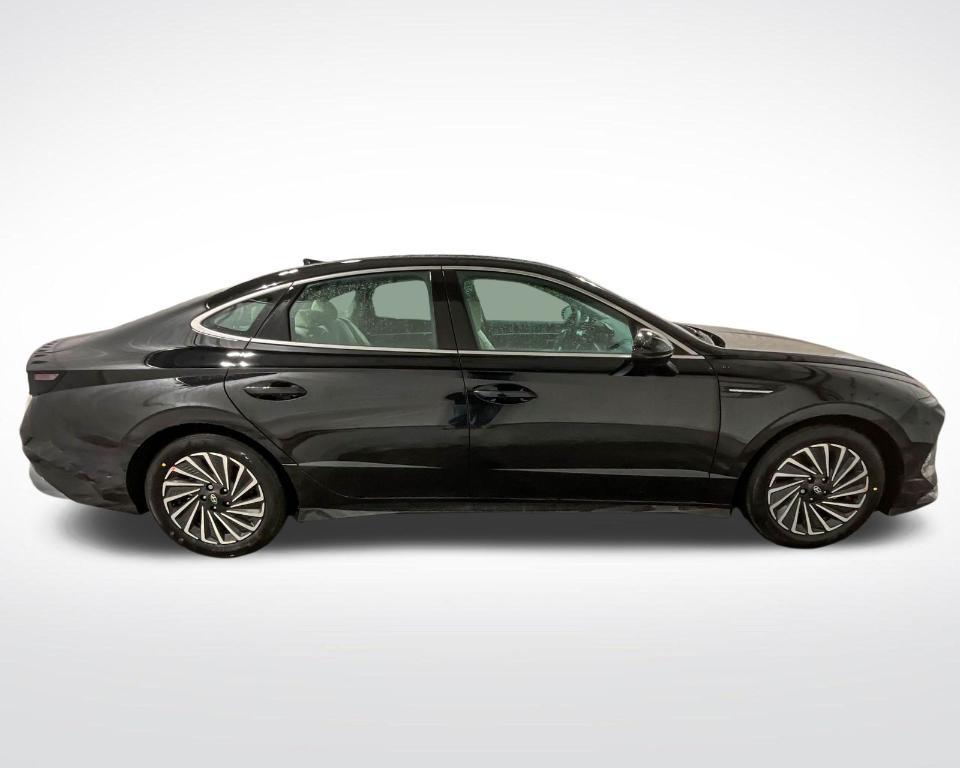 new 2025 Hyundai Sonata Hybrid car, priced at $31,487