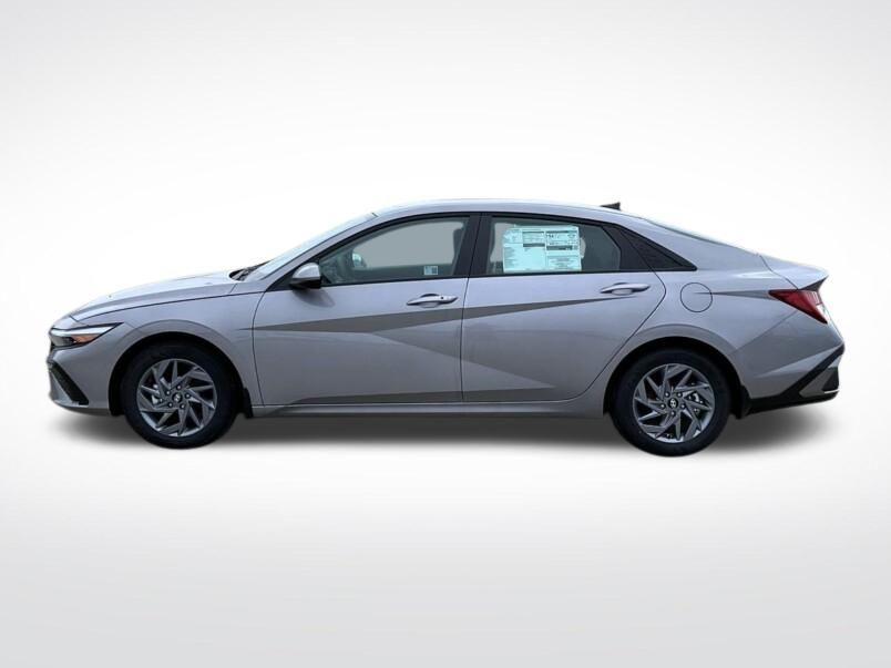 new 2025 Hyundai ELANTRA HEV car, priced at $26,134