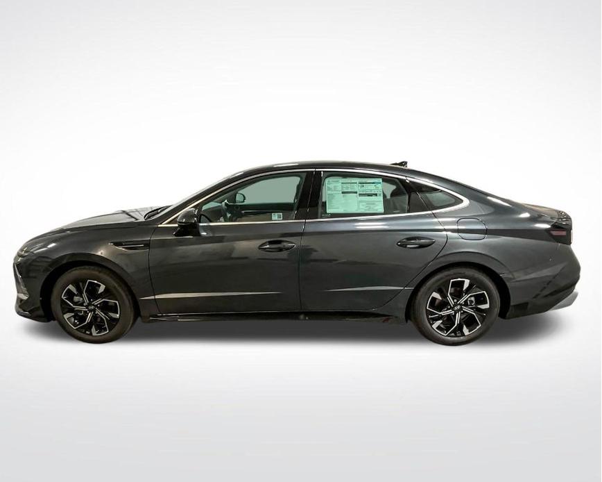 new 2024 Hyundai Sonata car, priced at $30,379