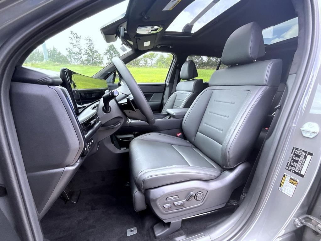 new 2025 Hyundai Santa Fe car, priced at $48,078