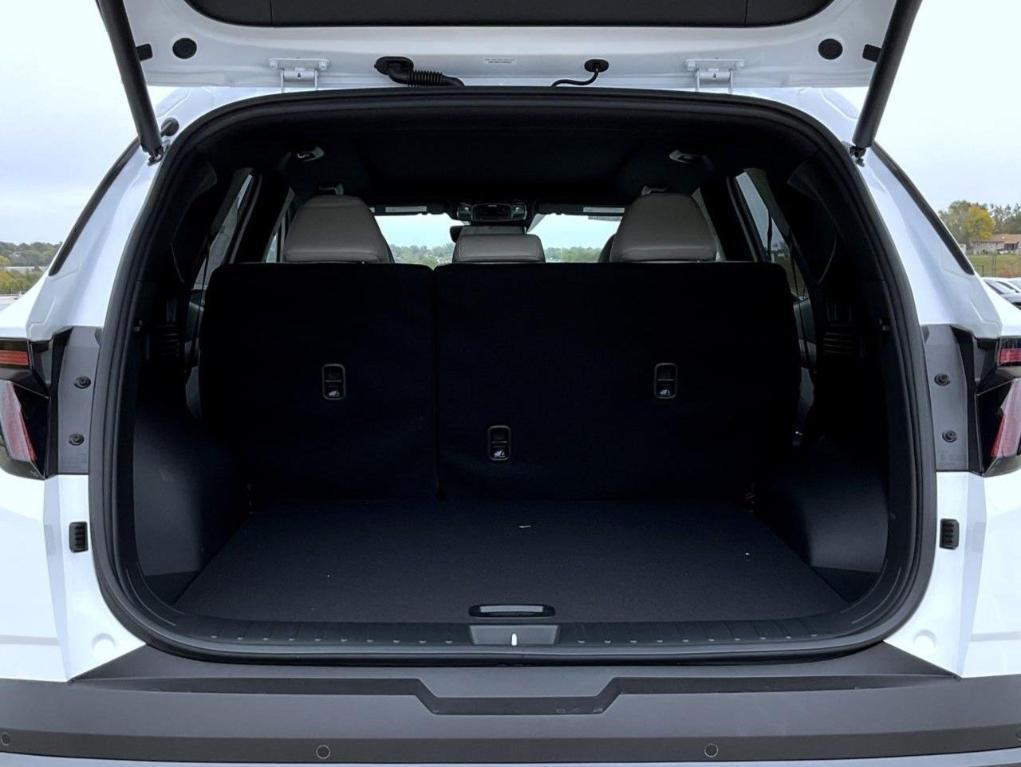 new 2026 Hyundai TUCSON Hybrid car, priced at $40,844