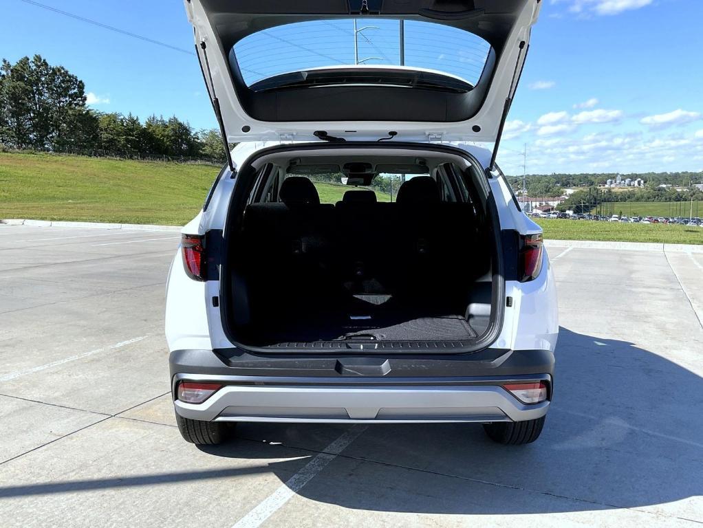new 2026 Hyundai Tucson car, priced at $32,584