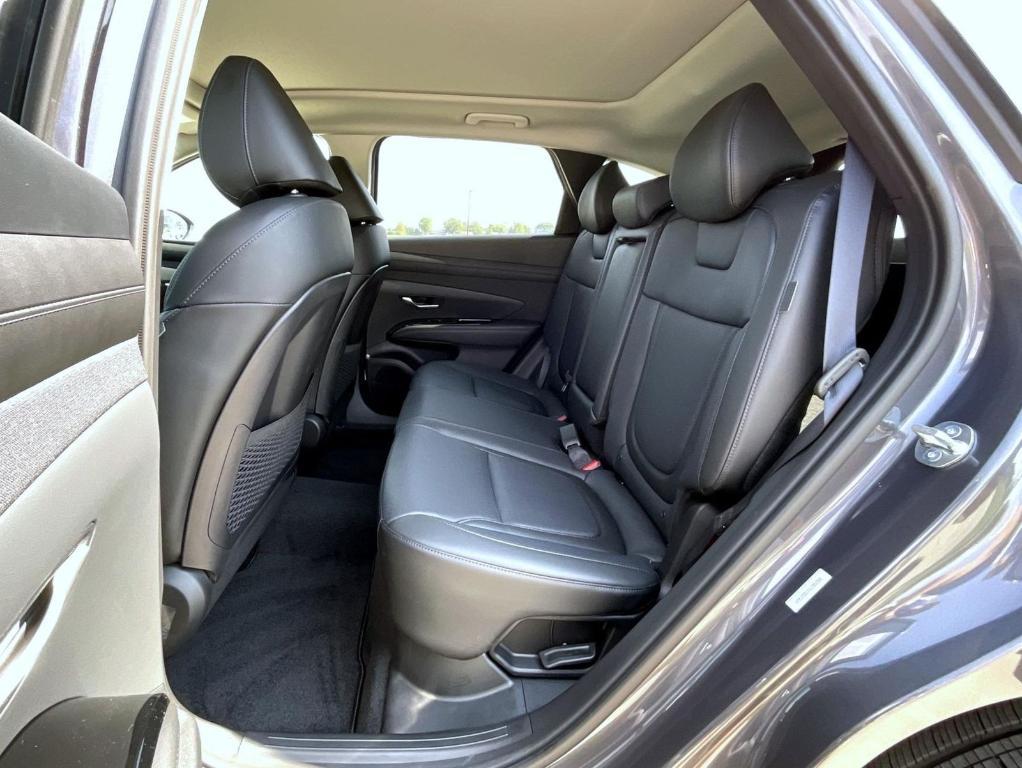 new 2025 Hyundai TUCSON Hybrid car, priced at $40,990