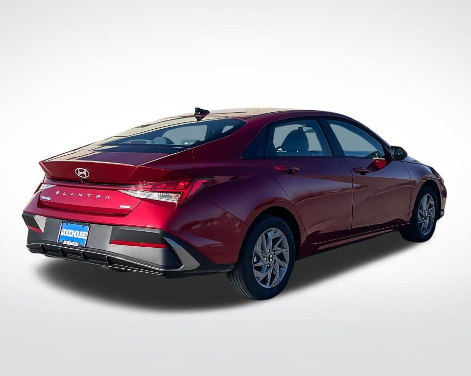 new 2025 Hyundai Elantra HEV car, priced at $27,604