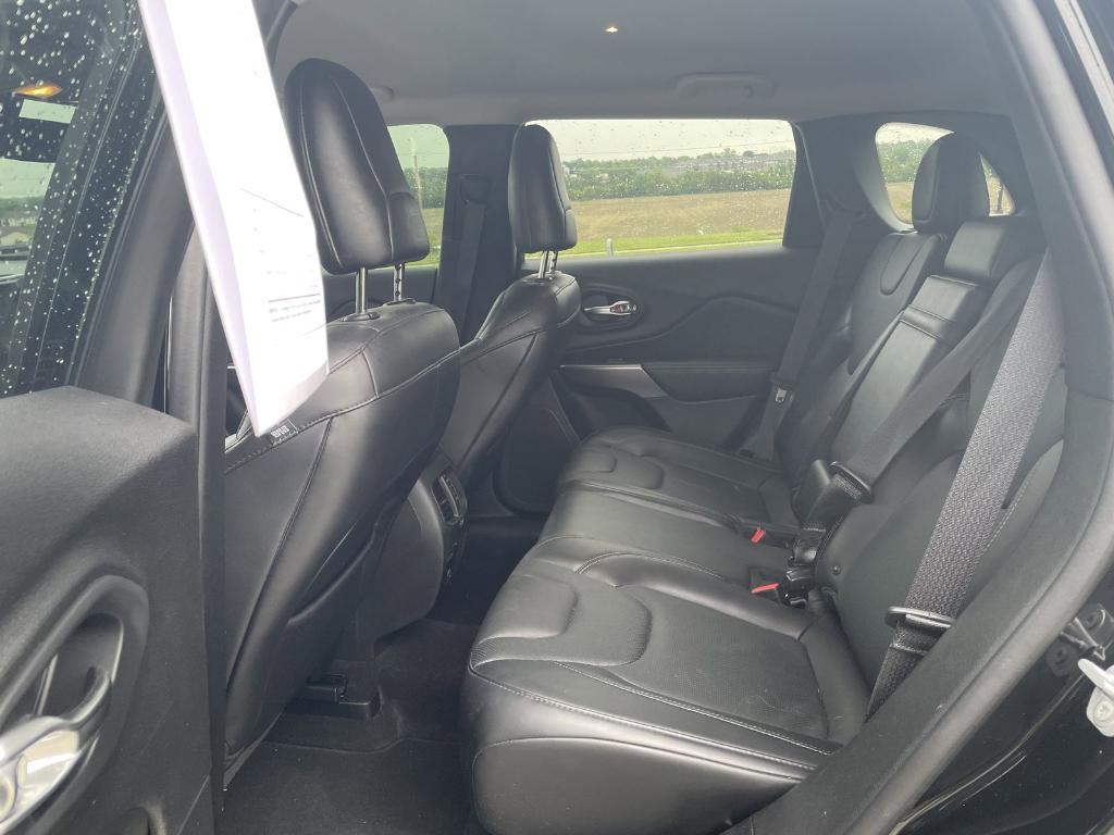 used 2019 Jeep Cherokee car, priced at $23,254