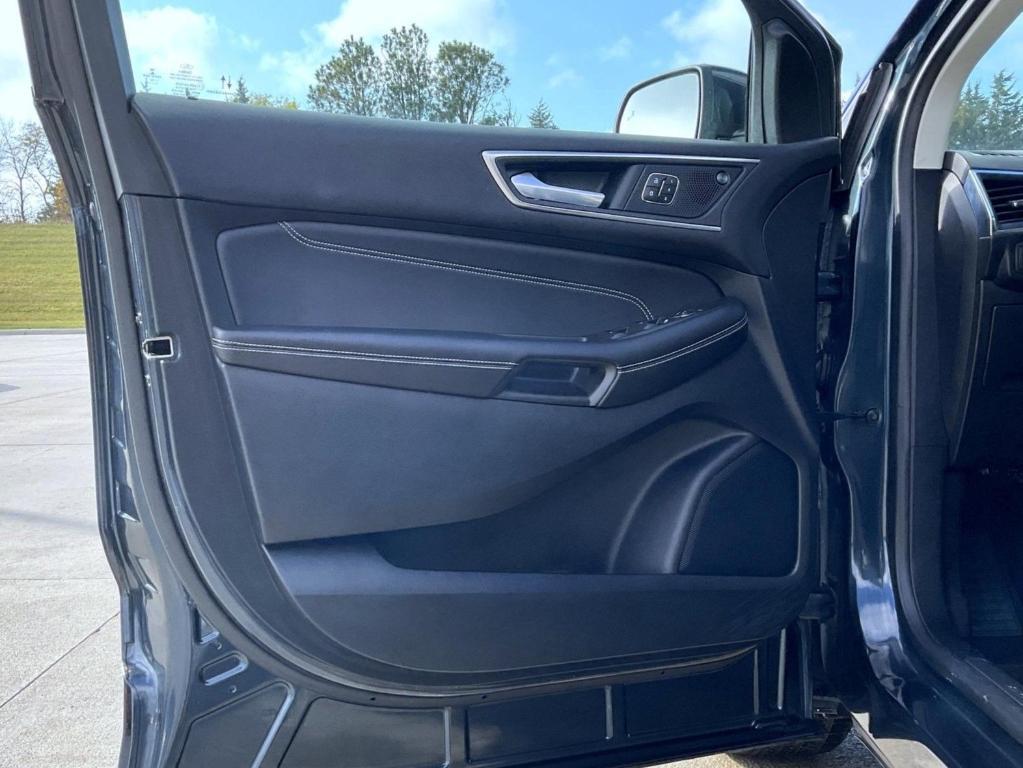 used 2022 Ford Edge car, priced at $27,899