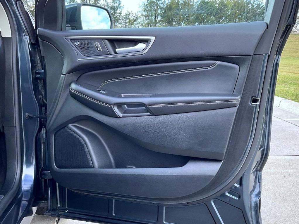 used 2022 Ford Edge car, priced at $27,899