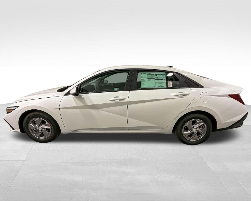 new 2025 Hyundai Elantra car, priced at $22,907