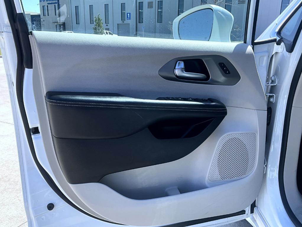 used 2021 Chrysler Pacifica car, priced at $19,438